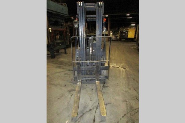 Detailed Pictures of Komatsu Forklift DCMP-4733