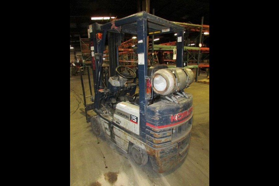 Detailed Pictures of Komatsu Forklift DCMP-4733 Detailed Pictures of Komatsu Forklift DCMP-4733