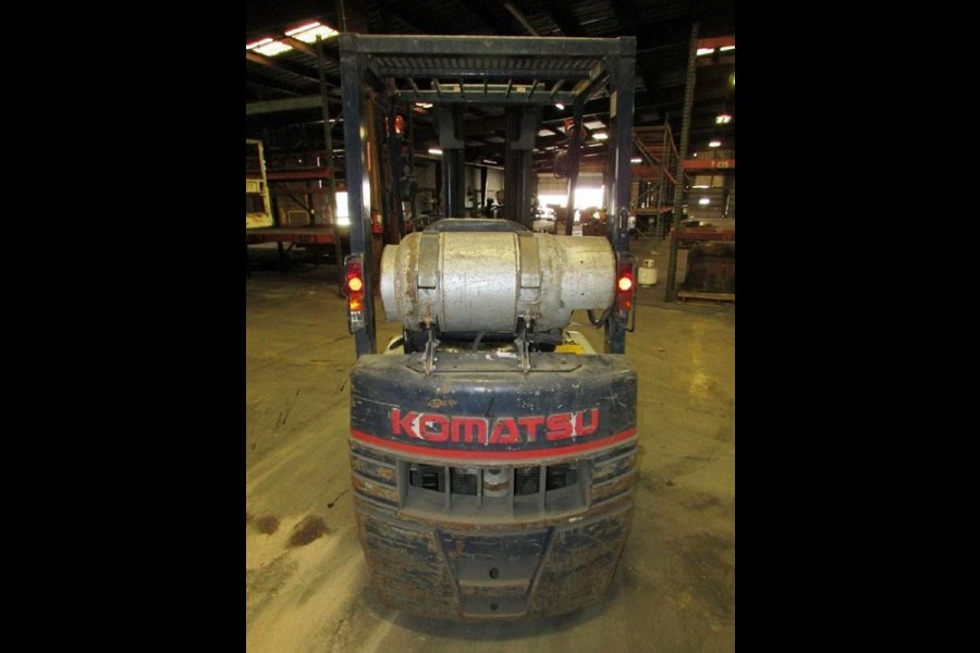 Detailed Pictures of Komatsu Forklift DCMP-4733 Detailed Pictures of Komatsu Forklift DCMP-4733