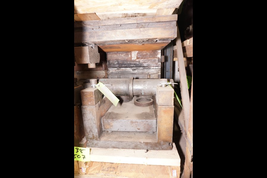 Picture of DME DC-1518-Z-HD Standard Duty, Double Unit, Cold Chamber Aluminum master unit die holder For_Sale DCMP-4738