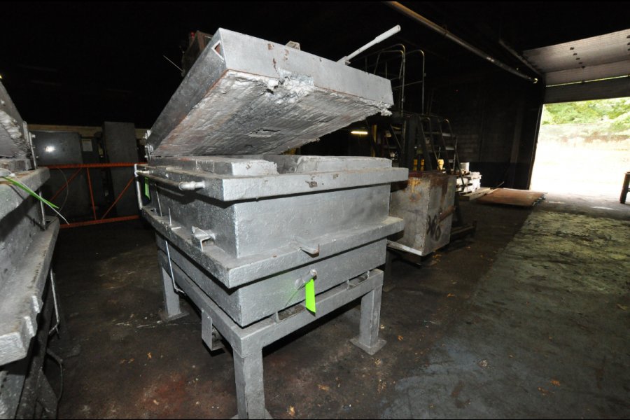 Picture of Cal-Miser 2600 Low Energy High Efficiency Natural Gas Heated Aluminum Holding Furnace For_Sale DCMP-4810