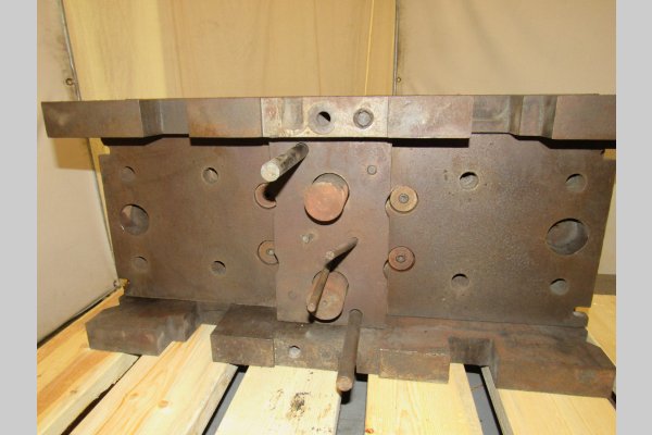 Detailed Pictures of DME Standard Duty, Double Unit, Cold Chamber Aluminum master unit die holder DCMP-4883