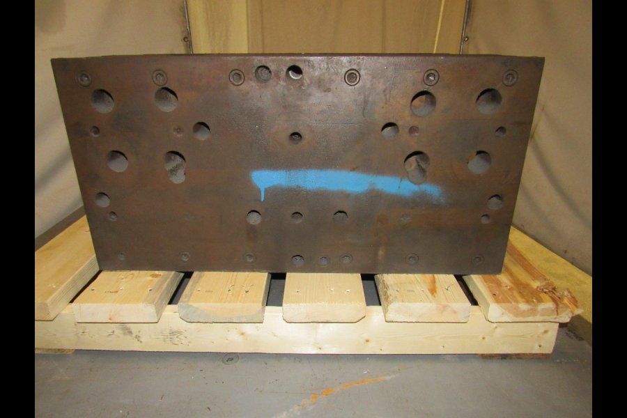 Detailed Pictures of DME Standard Duty, Double Unit, Cold Chamber Aluminum master unit die holder DCMP-4883