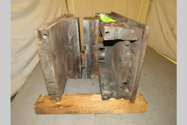 Picture of DME Standard Duty, Double Unit, Cold Chamber Aluminum master unit die holder DCMP-4885