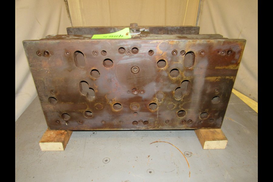 Detailed Pictures of DME Standard Duty, Double Unit, Cold Chamber Aluminum master unit die holder DCMP-4885