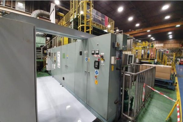 Detailed Pictures of Ube Cold Chamber Die Casting Machine DCMP-4904 Detailed Pictures of Ube Cold Chamber Die Casting Machine DCMP-4904