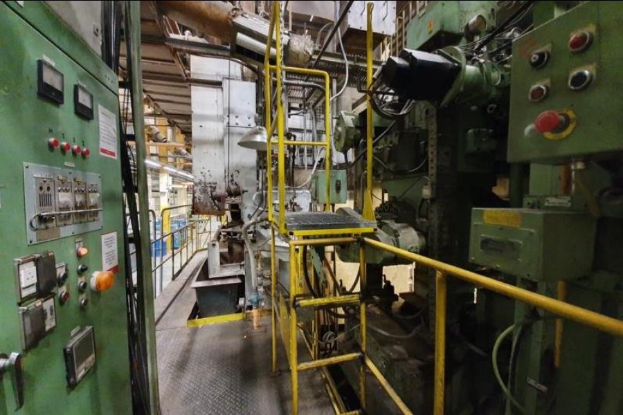 Detailed Pictures of Ube Cold Chamber Die Casting Machine DCMP-4904 Detailed Pictures of Ube Cold Chamber Die Casting Machine DCMP-4904