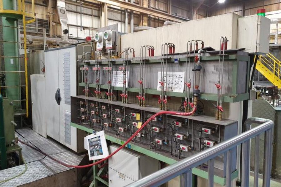 Detailed Pictures of Ube Cold Chamber Die Casting Machine DCMP-4904 Detailed Pictures of Ube Cold Chamber Die Casting Machine DCMP-4904