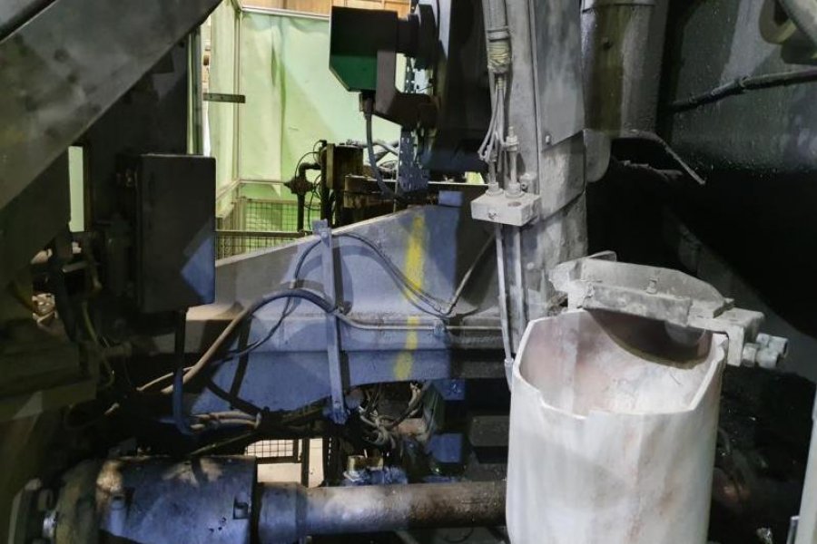 Detailed Pictures of Ube Cold Chamber Die Casting Machine DCMP-4904 Detailed Pictures of Ube Cold Chamber Die Casting Machine DCMP-4904