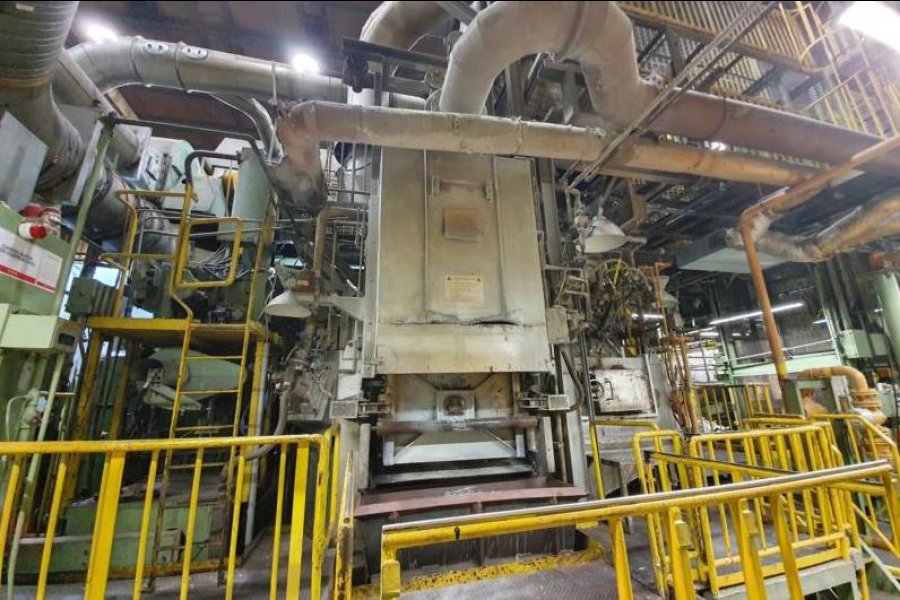 Detailed Pictures of Ube Cold Chamber Die Casting Machine DCMP-4904 Detailed Pictures of Ube Cold Chamber Die Casting Machine DCMP-4904