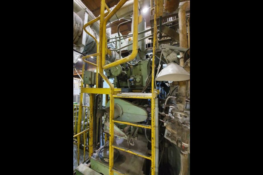 Detailed Pictures of Ube Cold Chamber Die Casting Machine DCMP-4904 Detailed Pictures of Ube Cold Chamber Die Casting Machine DCMP-4904