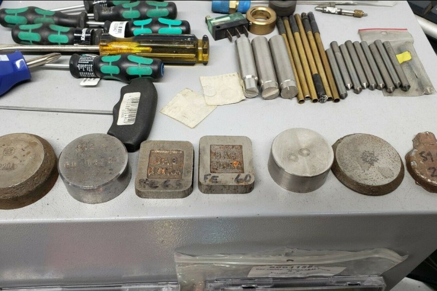 Detailed Pictures of Spectro Analytical Metal Analytic Mass Spectrometer DCMP-4966