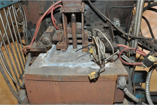 Detailed Pictures of Techmire Multi-slide Hot Chamber Miniature Die Cast Machine DCMP-4972