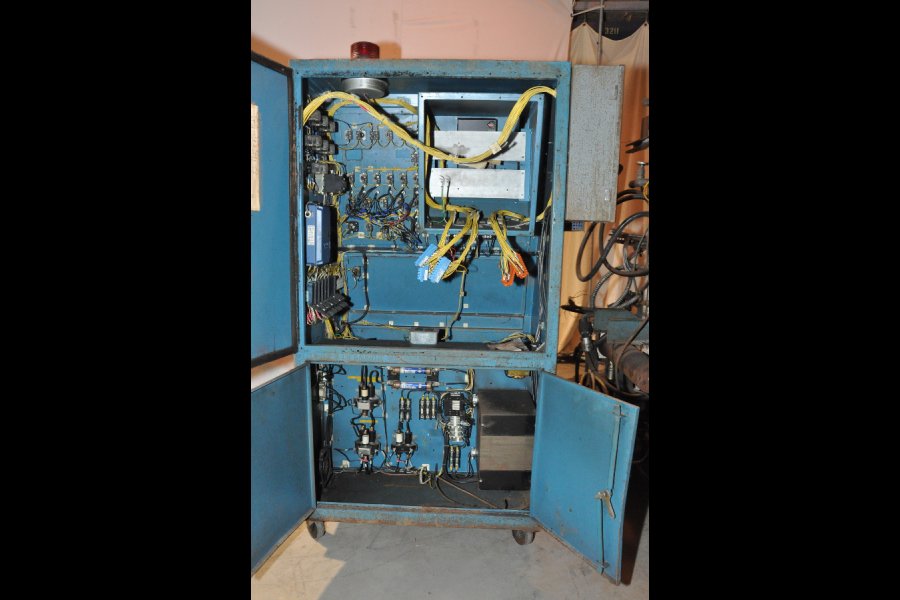 Detailed Pictures of Techmire Multi-slide Hot Chamber Miniature Die Cast Machine DCMP-4972