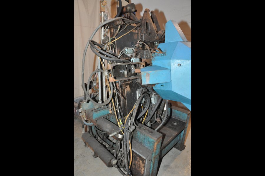 Detailed Pictures of Techmire Multi-slide Hot Chamber Miniature Die Cast Machine DCMP-4979 Detailed Pictures of Techmire Multi-slide Hot Chamber Miniature Die Cast Machine DCMP-4979