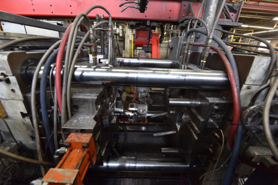 Detailed Pictures of Frech Cold Chamber Die Casting Machine DCMP-4985 Detailed Pictures of Frech Cold Chamber Die Casting Machine DCMP-4985