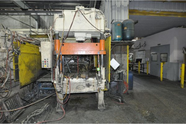 Picture of B&T TP-30-4 Four Column (Post) Vertical Hydraulic Die Casting Trim Press For_Sale DCMP-5067