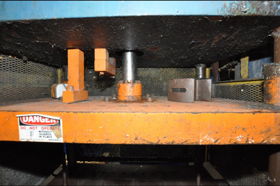 Picture of Metal Mechanics DCT-30 Four Column (Post) Vertical Hydraulic Die Casting Trim Press For_Sale DCMP-5101