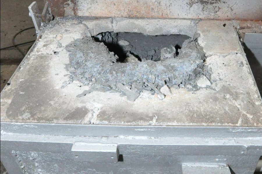 Detailed Pictures of TDC-HF Low Energy Gas Heated Aluminum Holding Furnace DCMP-5137