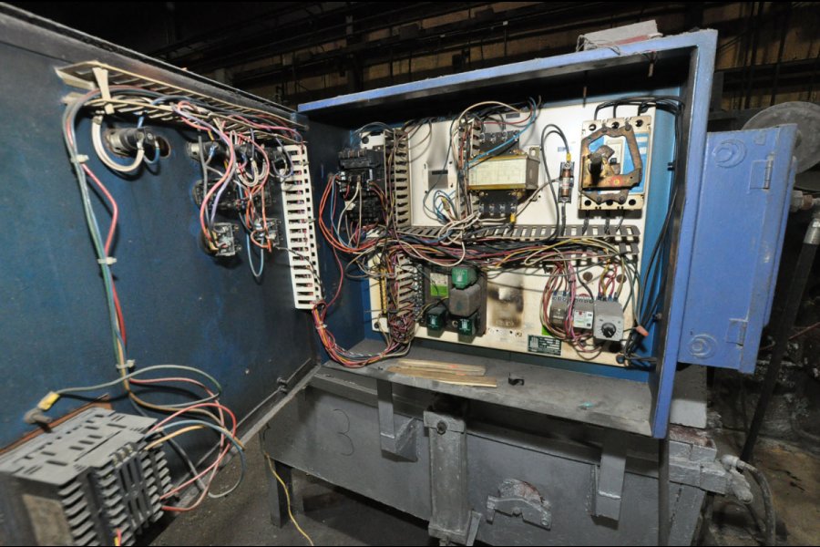 Detailed Pictures of TDC-HF Low Energy Gas Heated Aluminum Holding Furnace DCMP-5137