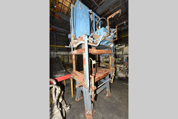 Image of Four Column (Post) Vertical Hydraulic Die Casting Trim Press For_Sale DCM-5200