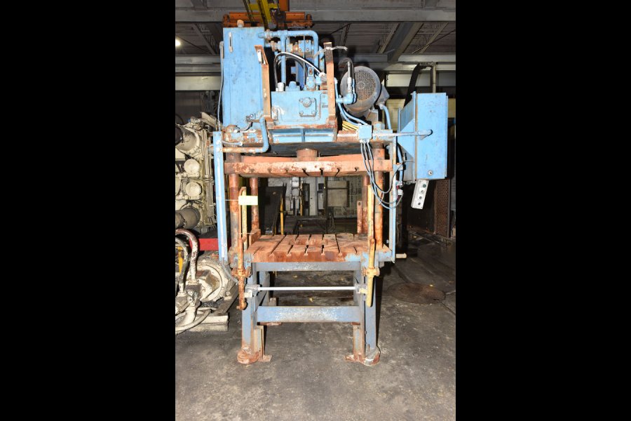 Detailed Pictures of Birch Trim Press Vertical Die Cast Trimming Press DCMP-5200