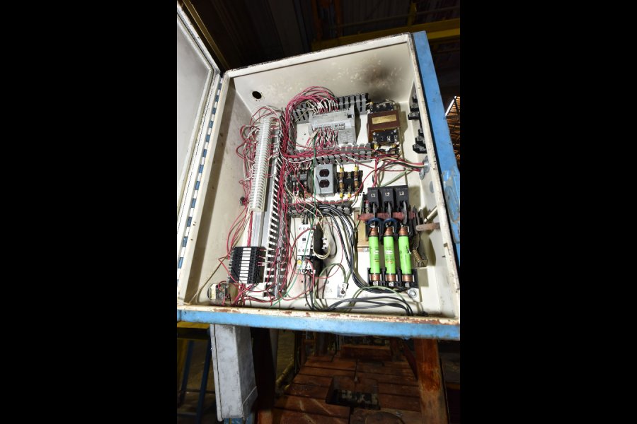 Detailed Pictures of Birch Trim Press Vertical Die Cast Trimming Press DCMP-5200