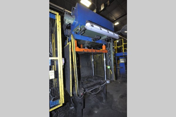 Fotos Detalladas de Metal Mechanics Prensa de Recorte de Fundición Vertical DCMP-5210