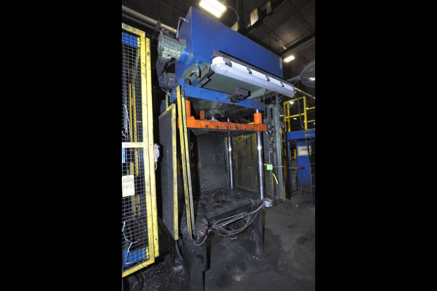 Fotos Detalladas de Metal Mechanics Prensa de Recorte de Fundición Vertical DCMP-5210