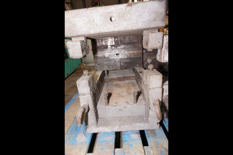 Image of DME Model DCS-1215-A-HD Heavy Duty, Single Unit, Cold Chamber Aluminum master unit die holder For_Sale DCM-5214