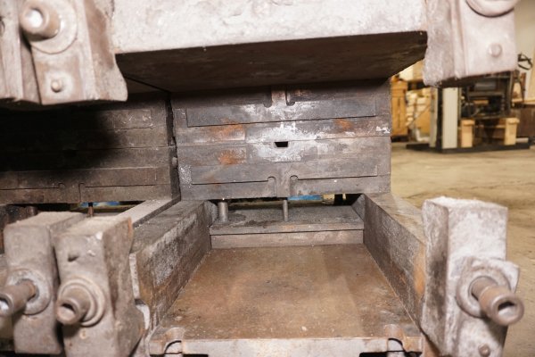 Picture of DME Standard Duty, Single Unit, Cold Chamber Aluminum master unit die holder DCMP-5248