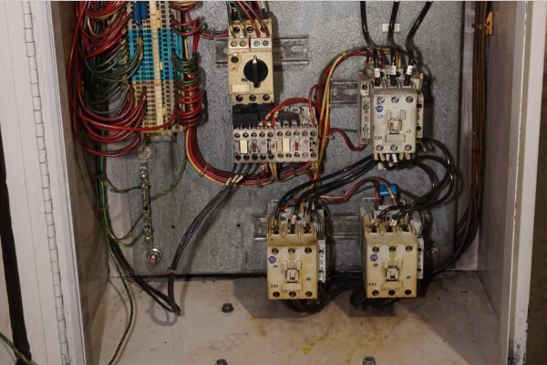 Detailed Pictures of Sterlco Single Zone Hot Oil Heater Unit DCMP-5278 Detailed Pictures of Sterlco Single Zone Hot Oil Heater Unit DCMP-5278