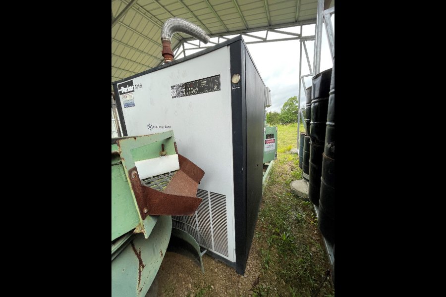 Detailed Pictures of Parker Airtec Refrigerated Compressed Air Dryer - Water Cooled DCMP-5301 Detailed Pictures of Parker Airtec Refrigerated Compressed Air Dryer - Water Cooled DCMP-5301