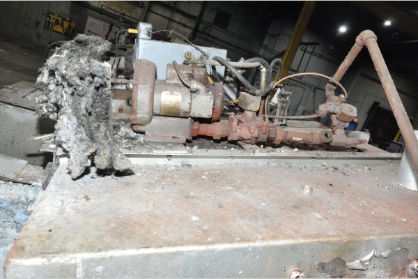 Detailed Pictures of Cal-Miser Low Energy Gas Heated Aluminum Holding Furnace DCMP-5307 Detailed Pictures of Cal-Miser Low Energy Gas Heated Aluminum Holding Furnace DCMP-5307