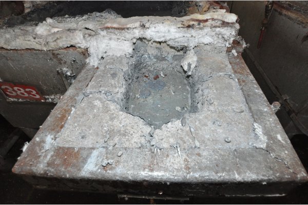 Detailed Pictures of Cal-Miser Low Energy Gas Heated Aluminum Holding Furnace DCMP-5307 Detailed Pictures of Cal-Miser Low Energy Gas Heated Aluminum Holding Furnace DCMP-5307