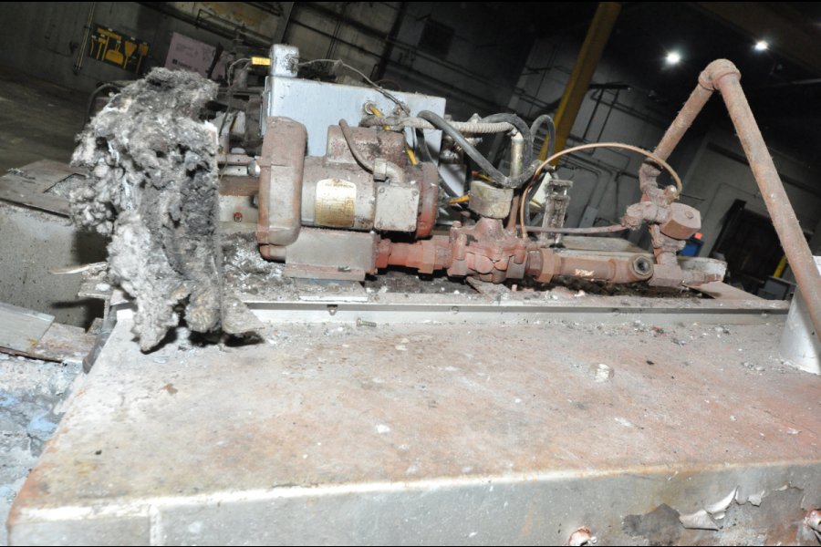 Detailed Pictures of Cal-Miser Low Energy Gas Heated Aluminum Holding Furnace DCMP-5307 Detailed Pictures of Cal-Miser Low Energy Gas Heated Aluminum Holding Furnace DCMP-5307