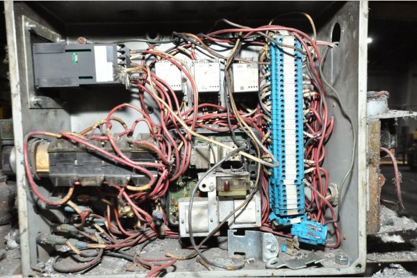 Detailed Pictures of Cal-Miser Low Energy Gas Heated Aluminum Holding Furnace DCMP-5308 Detailed Pictures of Cal-Miser Low Energy Gas Heated Aluminum Holding Furnace DCMP-5308