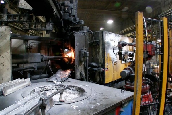 Detailed Pictures of Colosio Cold Chamber Die Casting Machine DCMP-5318