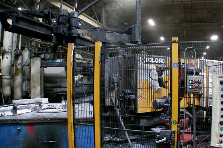 Detailed Pictures of Colosio Cold Chamber Die Casting Machine DCMP-5318