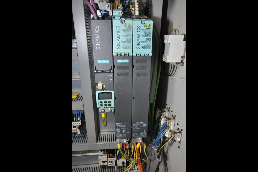 Detailed Pictures of Colosio Cold Chamber Die Casting Machine DCMP-5318