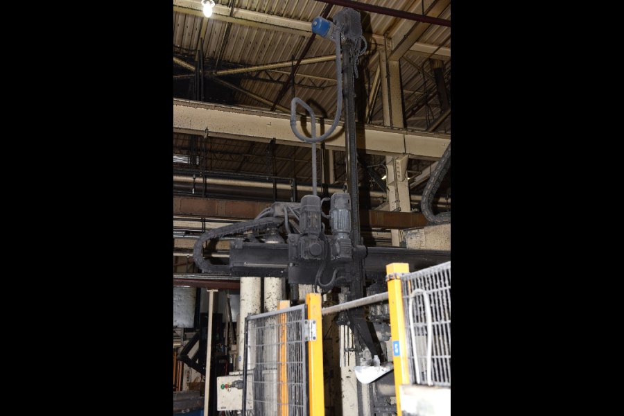 Detailed Pictures of Colosio Cold Chamber Die Casting Machine DCMP-5318