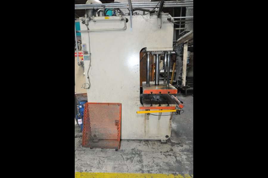 Detailed Pictures of Greenerd Gap Frame Hydraulic Trim Press DCMP-5329 Detailed Pictures of Greenerd Gap Frame Hydraulic Trim Press DCMP-5329