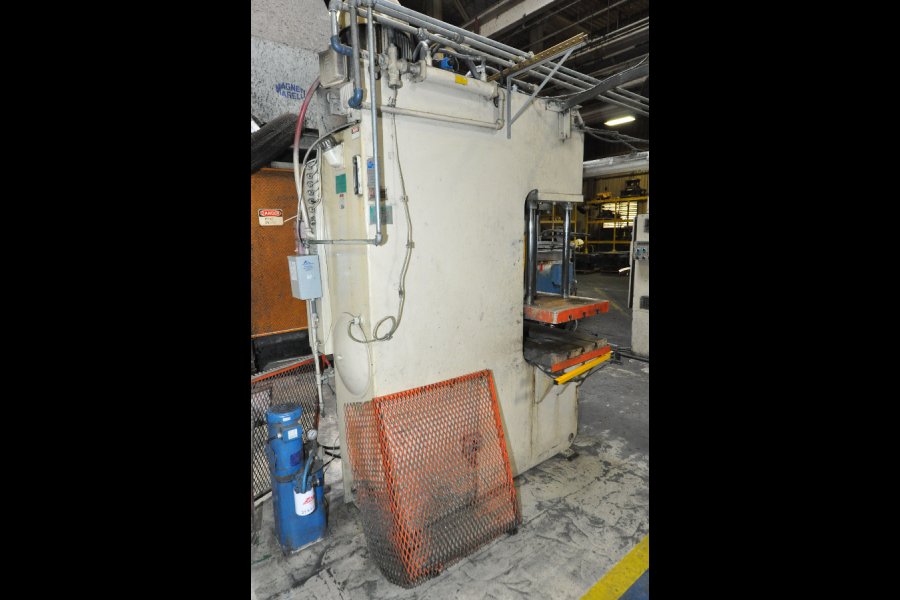 Detailed Pictures of Greenerd Gap Frame Hydraulic Trim Press DCMP-5329 Detailed Pictures of Greenerd Gap Frame Hydraulic Trim Press DCMP-5329
