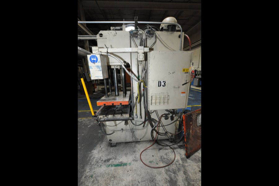 Detailed Pictures of Greenerd Gap Frame Hydraulic Trim Press DCMP-5329 Detailed Pictures of Greenerd Gap Frame Hydraulic Trim Press DCMP-5329