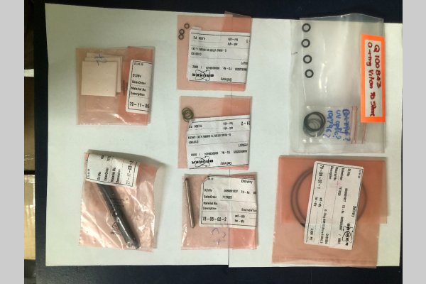 Detailed Pictures of Bruker Metal Analytic Mass Spectrometer DCMP-5434