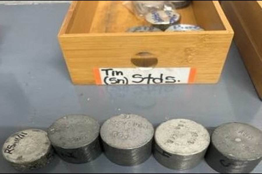 Used Bruker Q4 TASMAN 20 Channel Metal Analytic Mass Spectrometer For