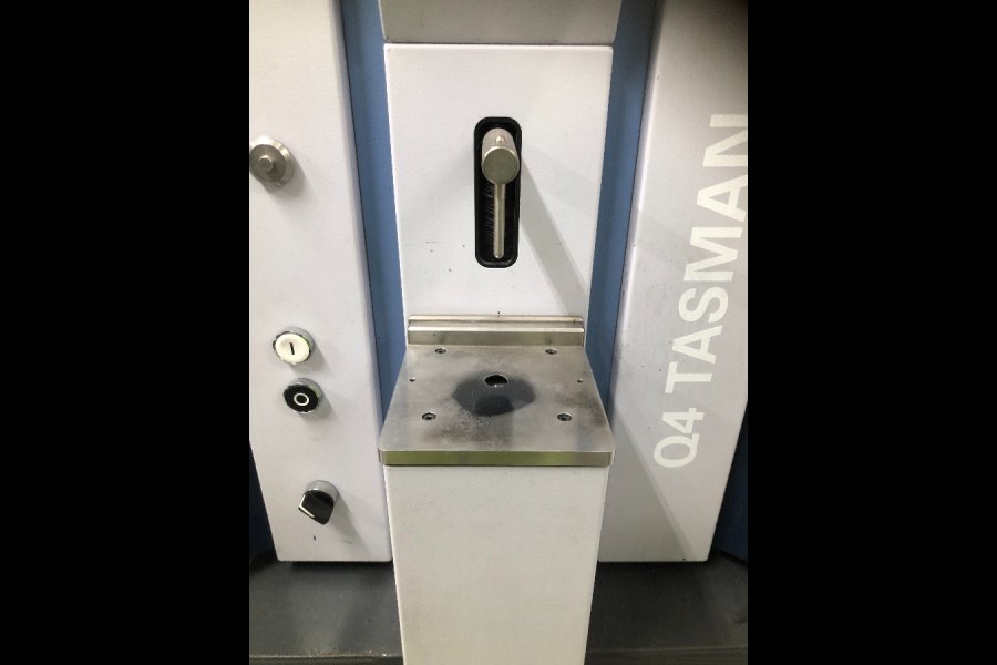 Detailed Pictures of Bruker Metal Analytic Mass Spectrometer DCMP-5434