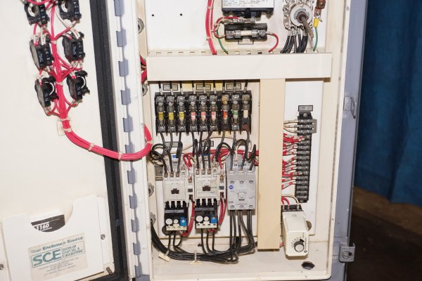 Detailed Pictures of Budzar Industries Negative Pressure Hot Oil Temperature Control Unit with Water Coling DCMP-5444 Detailed Pictures of Budzar Industries Negative Pressure Hot Oil Temperature Control Unit with Water Coling DCMP-5444