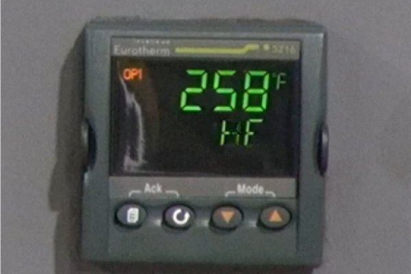 Detailed Pictures of Budzar Industries Negative Pressure Hot Oil Temperature Control Unit with Water Coling DCMP-5444 Detailed Pictures of Budzar Industries Negative Pressure Hot Oil Temperature Control Unit with Water Coling DCMP-5444