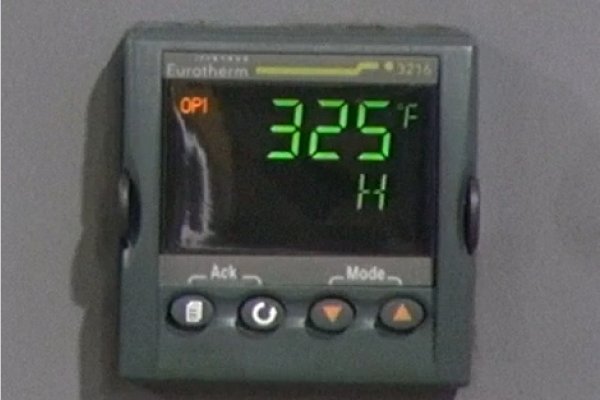 Detailed Pictures of Budzar Industries Negative Pressure Hot Oil Temperature Control Unit with Water Coling DCMP-5444 Detailed Pictures of Budzar Industries Negative Pressure Hot Oil Temperature Control Unit with Water Coling DCMP-5444